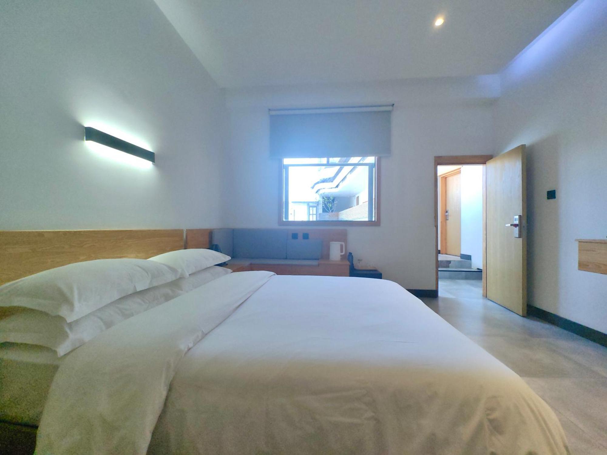 Dali Loft Travelling With Hostel Exteriör bild