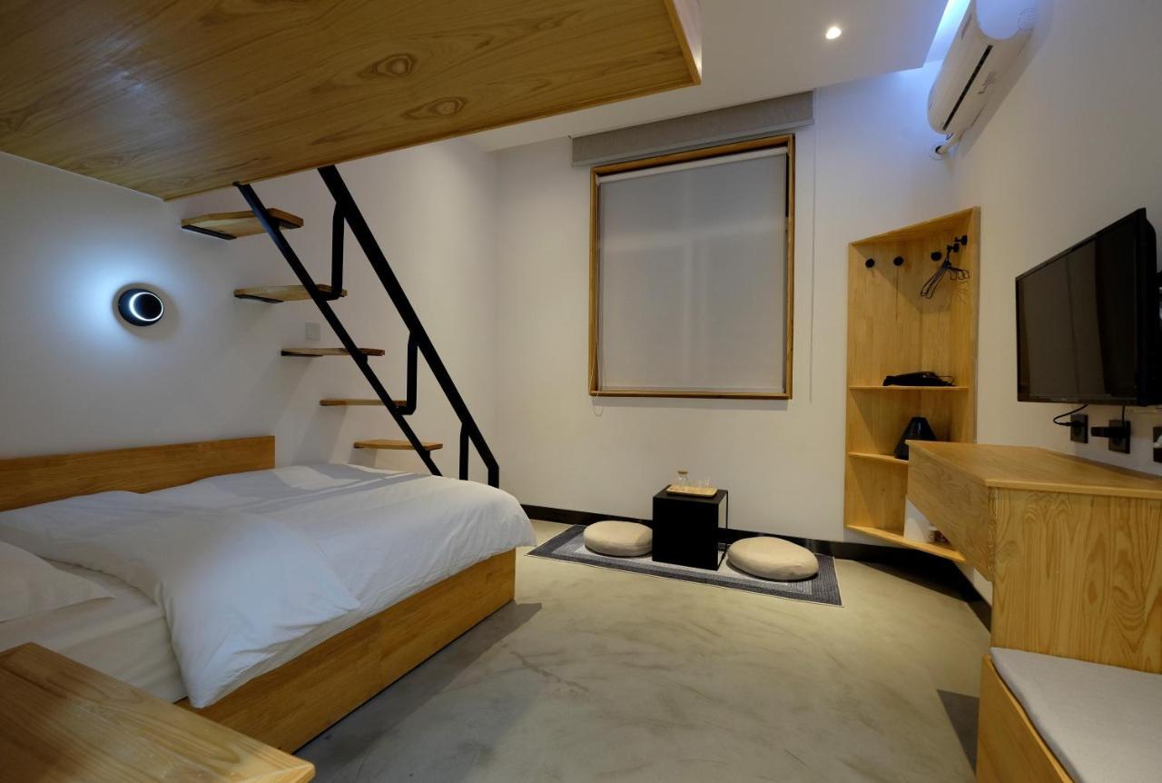 Dali Loft Travelling With Hostel Exteriör bild