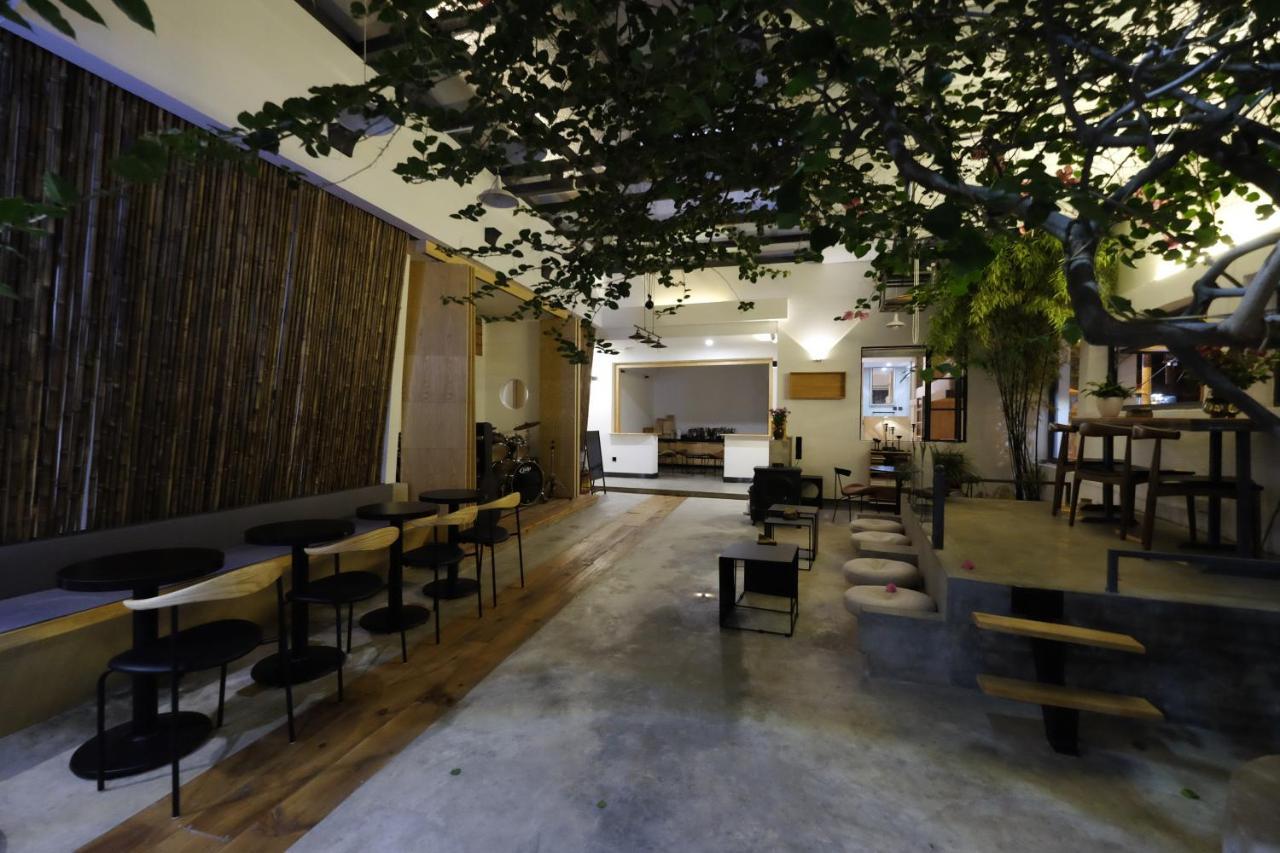 Dali Loft Travelling With Hostel Exteriör bild