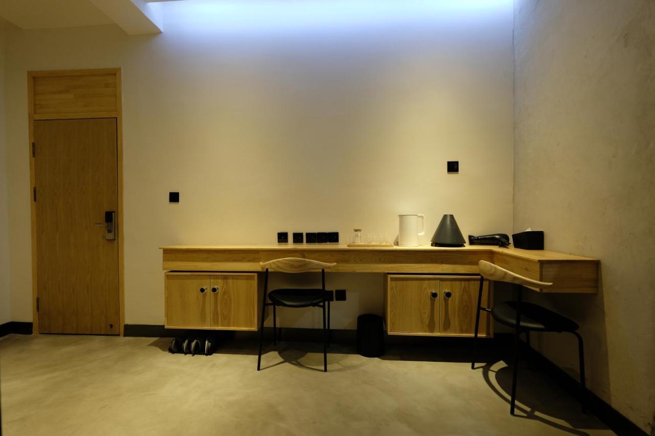 Dali Loft Travelling With Hostel Exteriör bild
