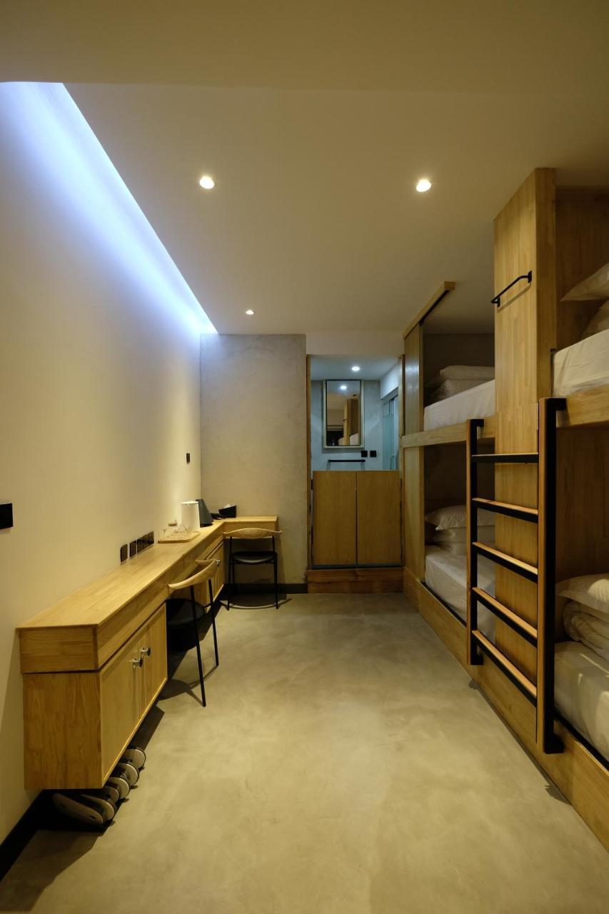 Dali Loft Travelling With Hostel Exteriör bild