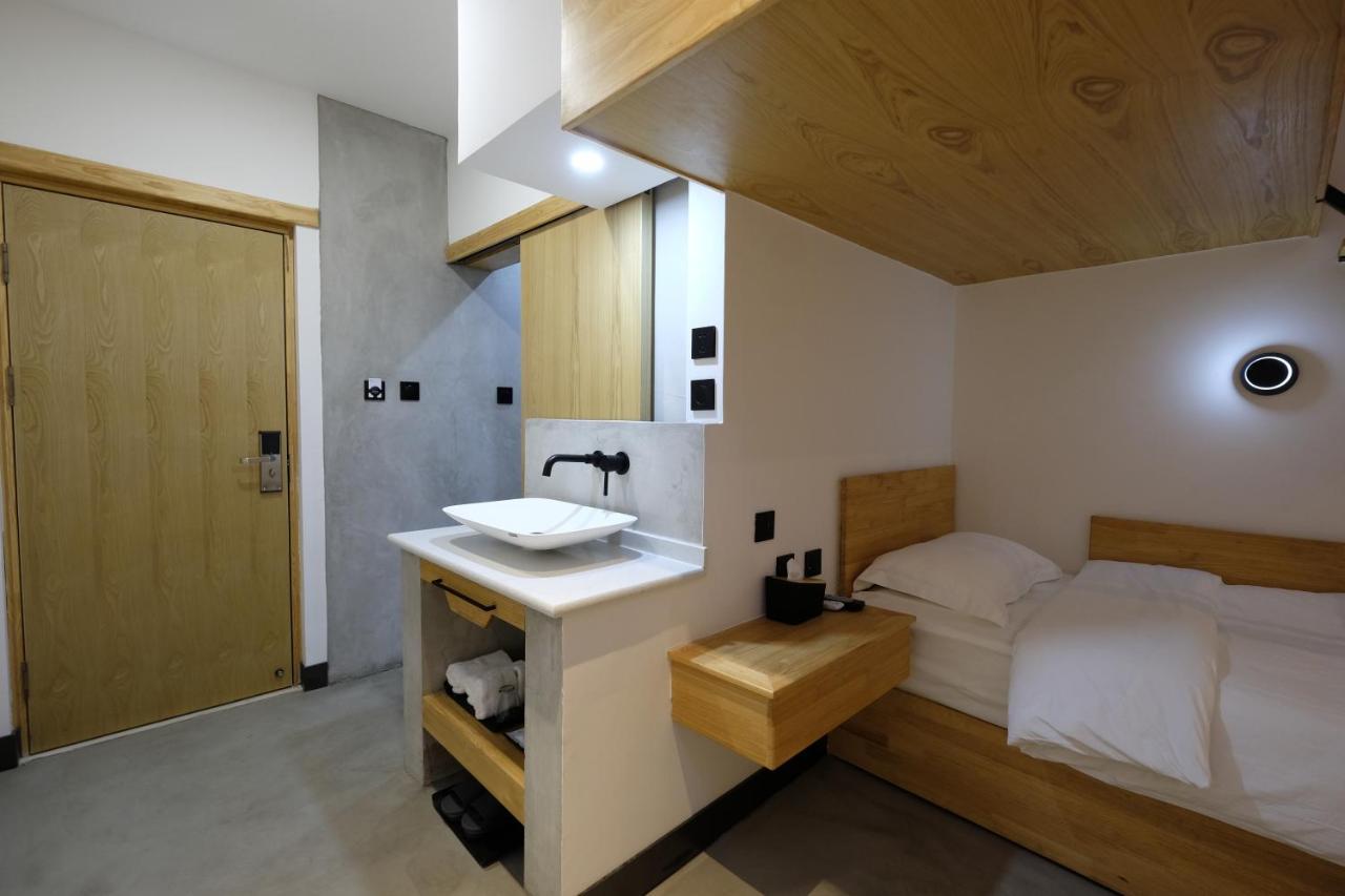 Dali Loft Travelling With Hostel Exteriör bild