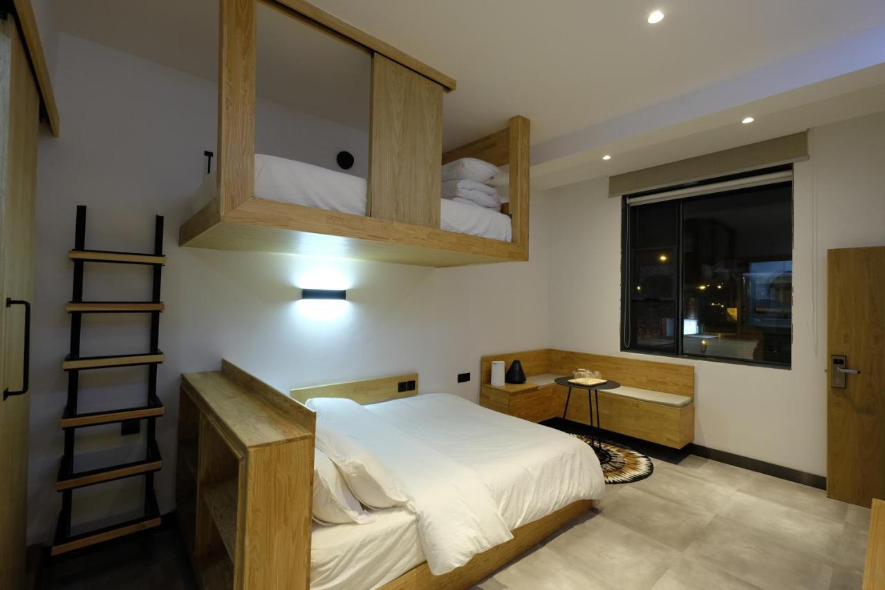 Dali Loft Travelling With Hostel Exteriör bild